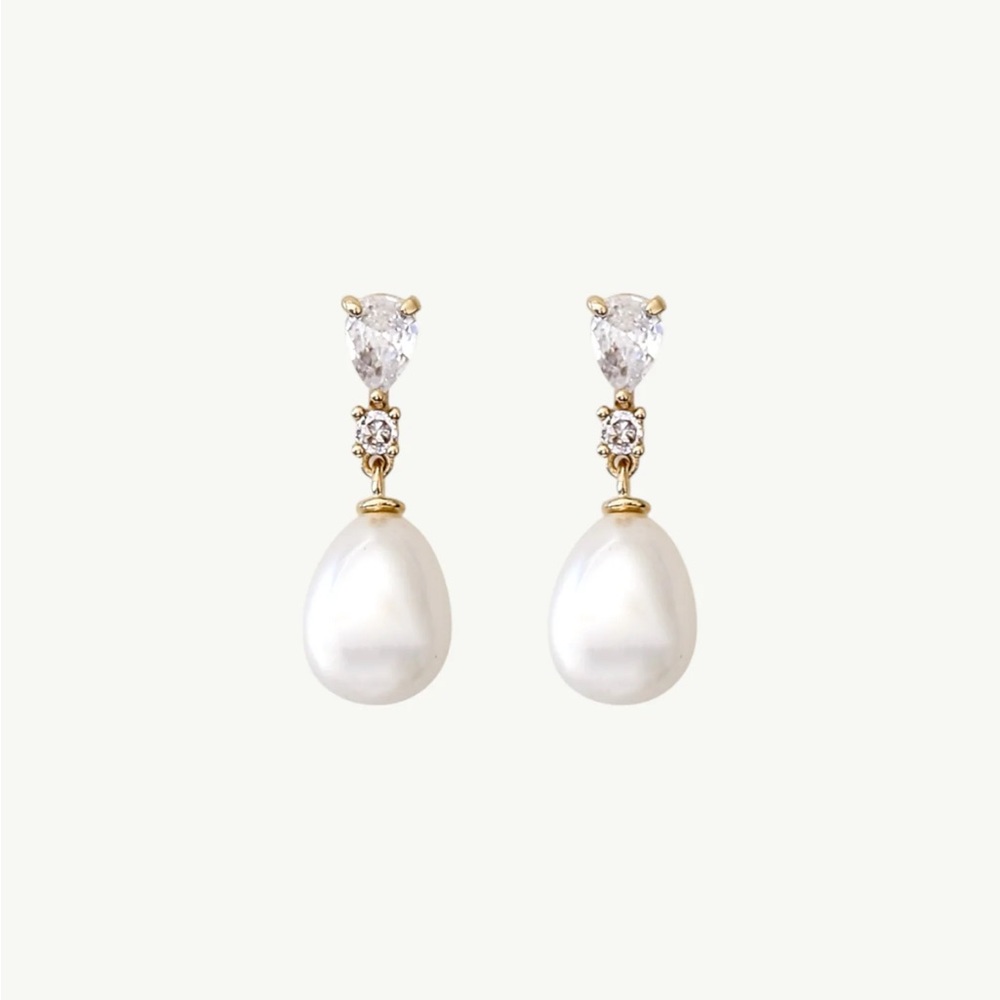 Studio Bride - Crystal Stacked Pearl Drop Earrings ✨